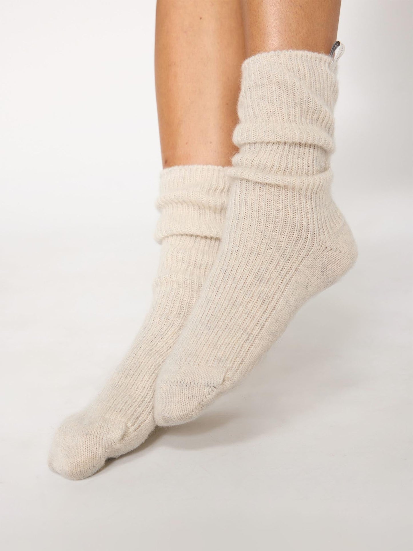 The Ribbed Cashmere Socks