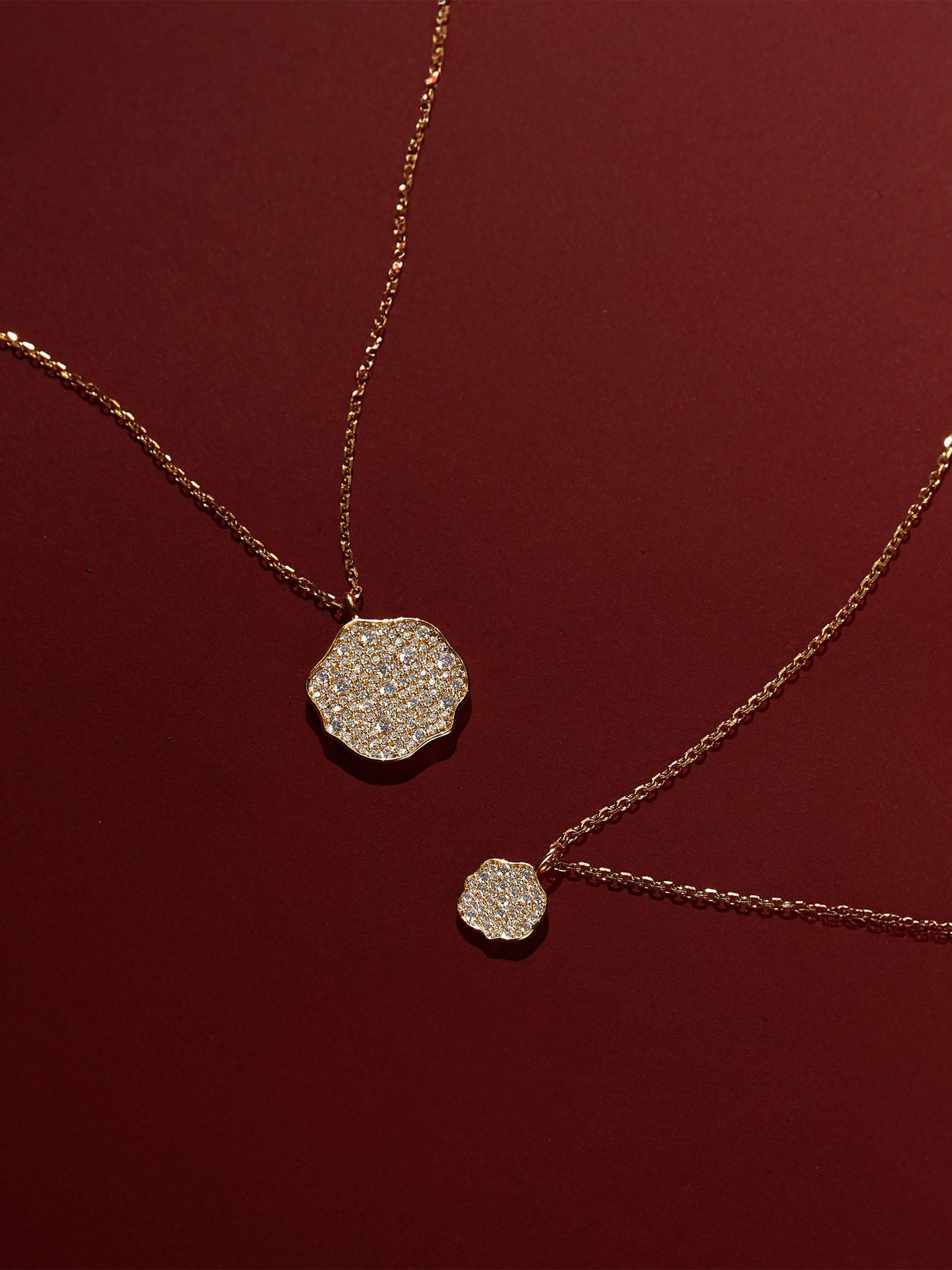 Petite Fleur Pavé Diamond Pendant Necklace