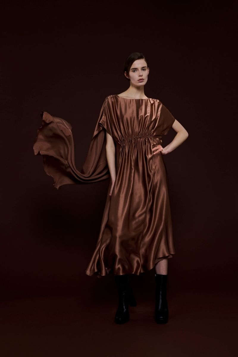 CAPE-EFFECT DRESS IN BROWN