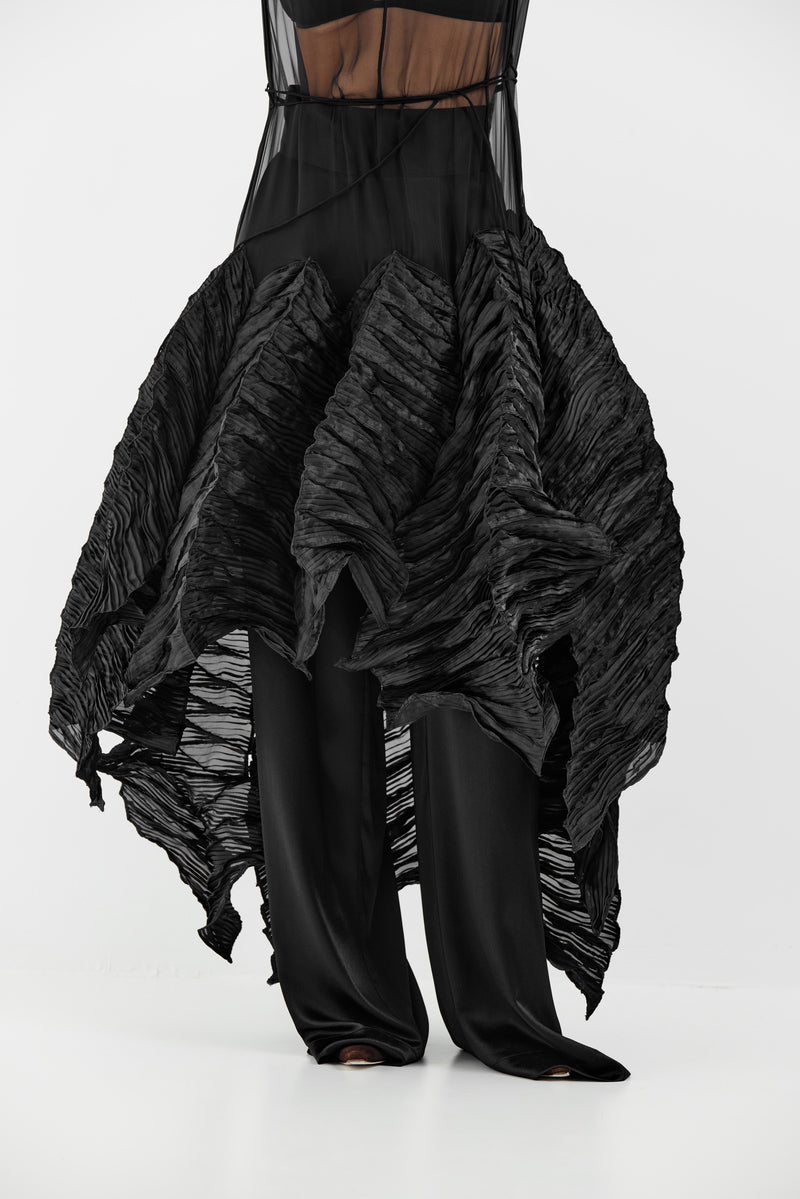 DAPHNE DRESS IN BLACK