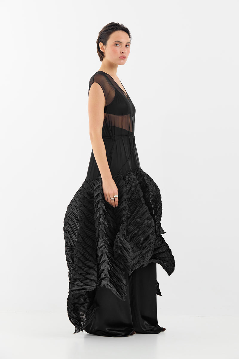 DAPHNE DRESS IN BLACK