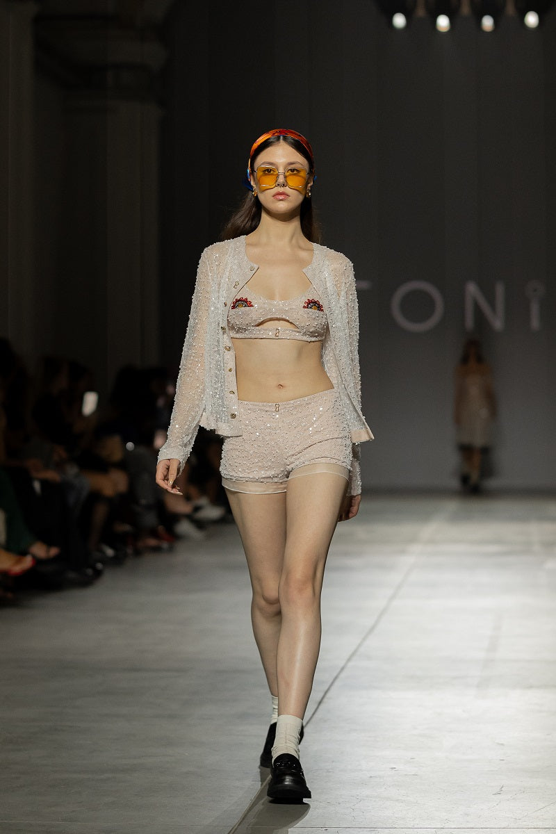 BEAD SHORTS IN MILK