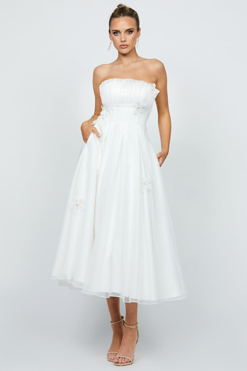 ALAYAH STRAPLESS TEA LENGTH MIDI IN WHITE