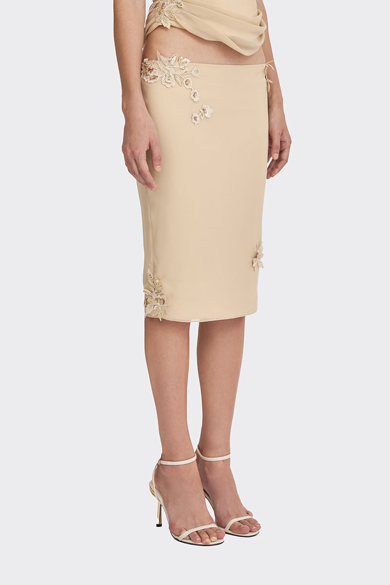 BELLE LACE KNEE-LENGTH SKIRT IN CREAM