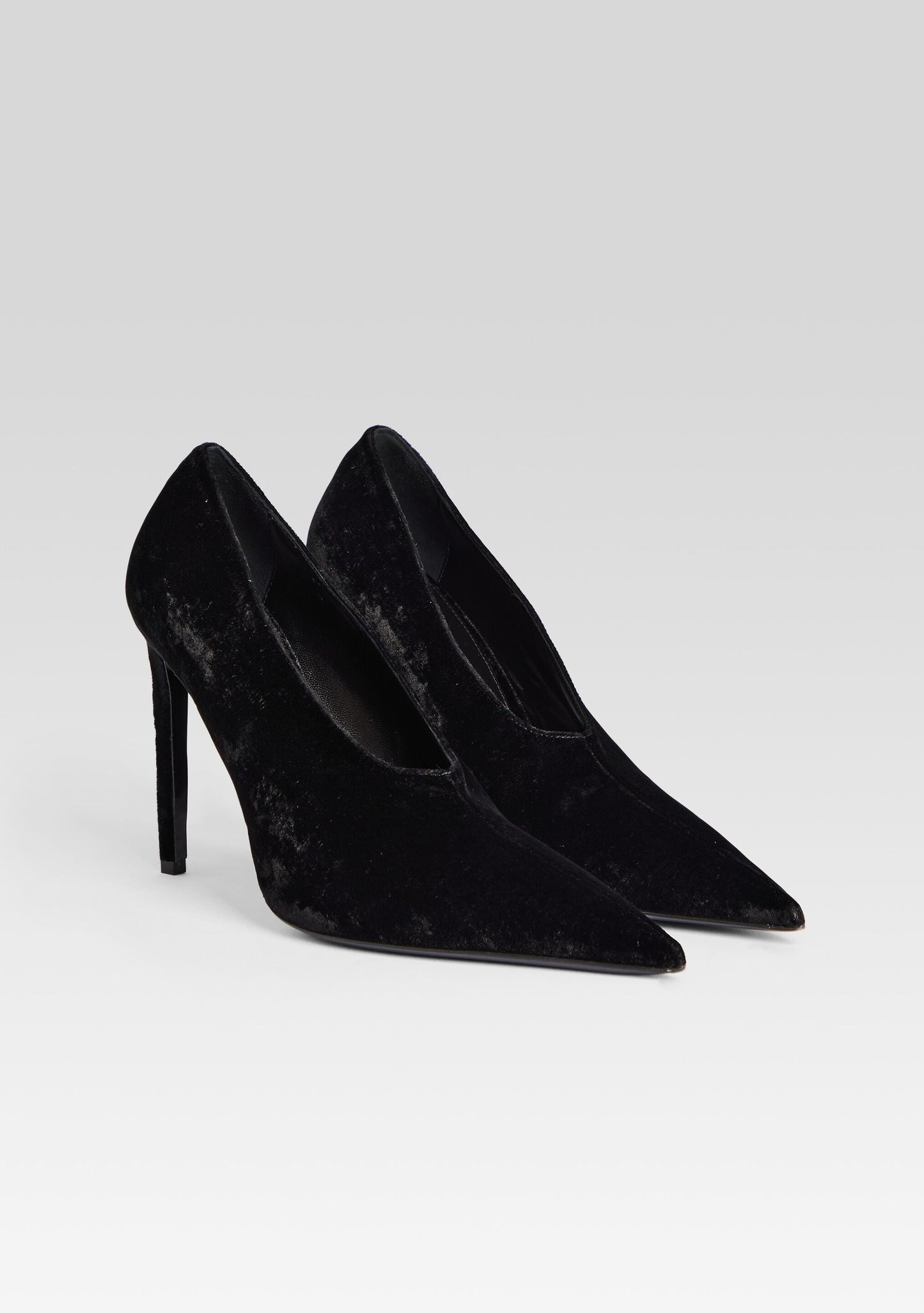 Mollie Velvet Pump