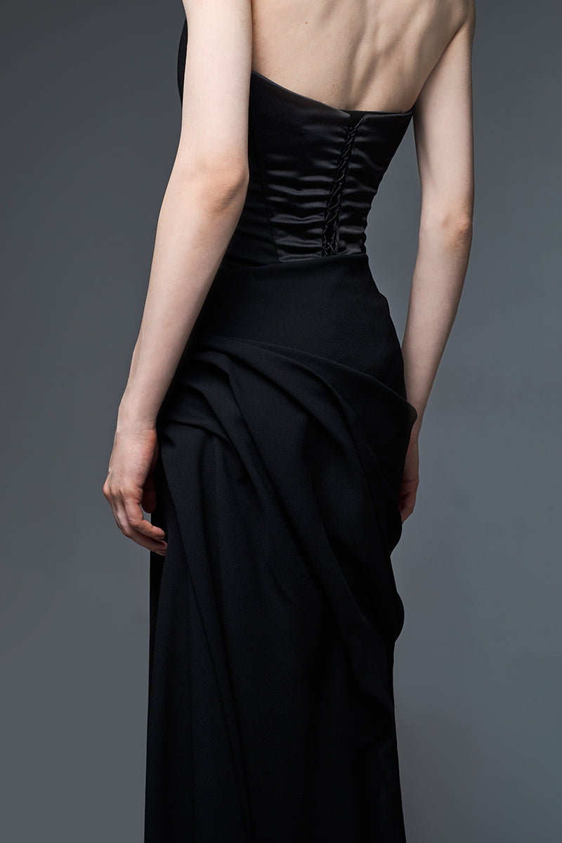 ARCHITECT SKIRT IN BLACK