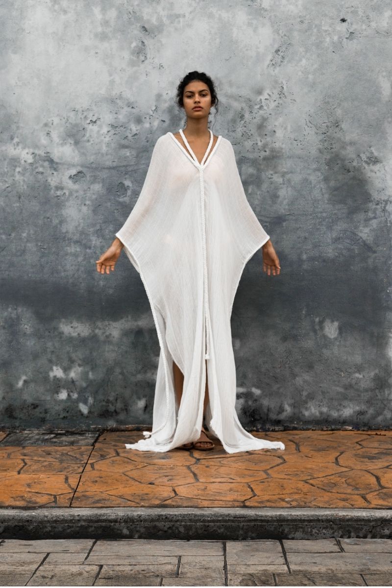 HELENA KAFTAN IN NUDE