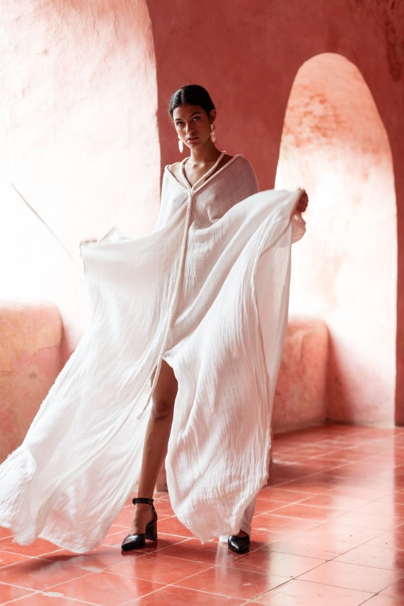 HELENA KAFTAN IN NUDE