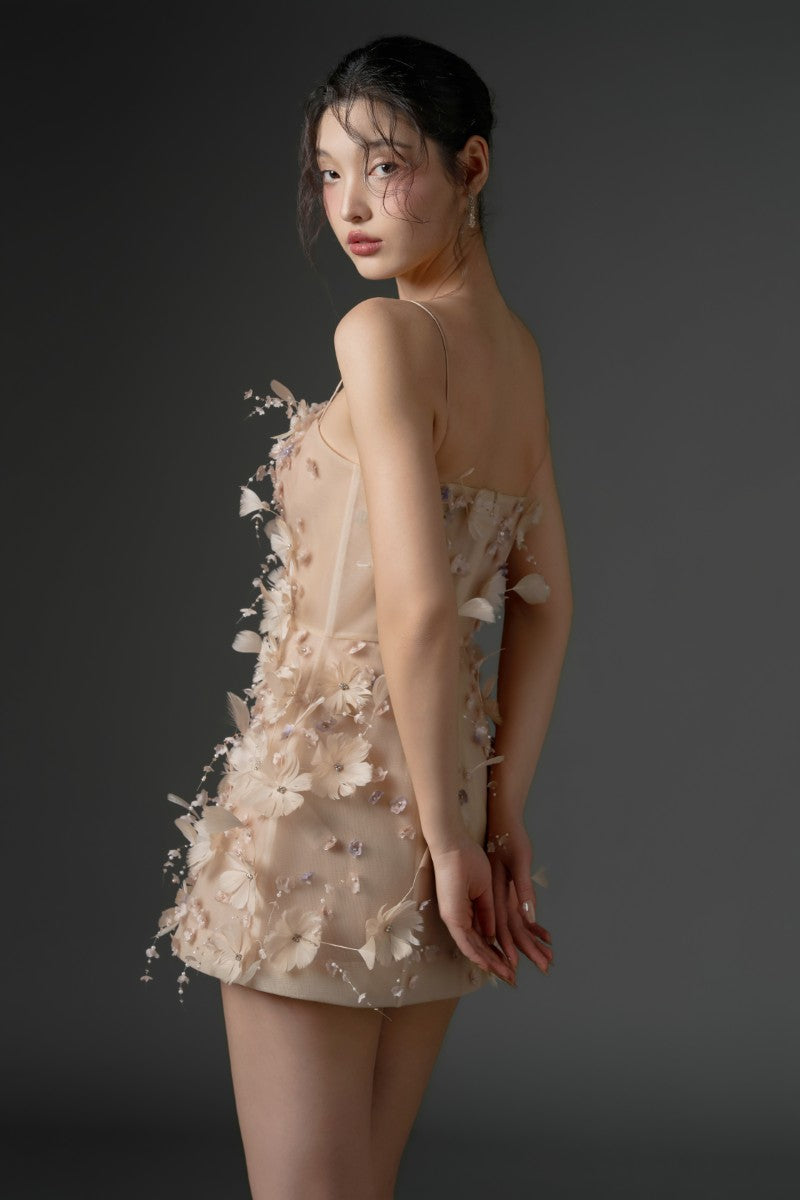 DULFINE TULLE FEATHER FLOWER DRESS IN BEIGE