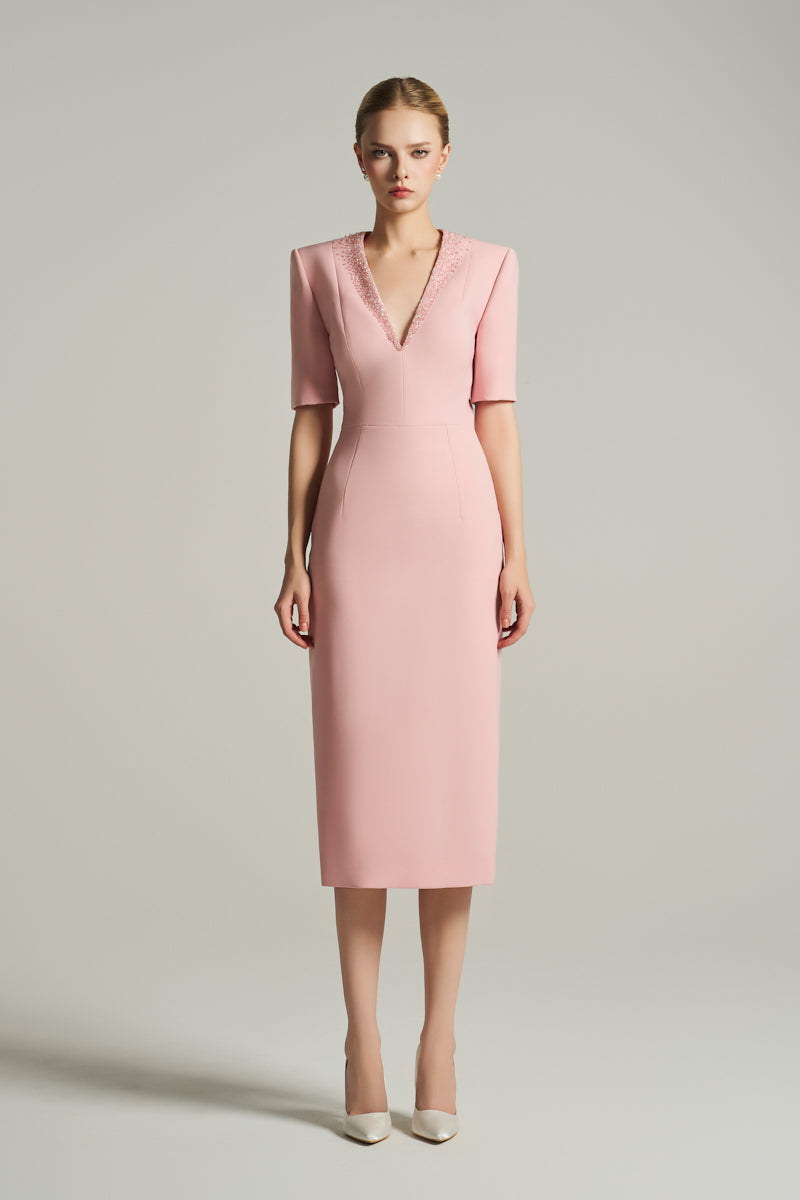 V-NECK KNEE LENGTH DRESS IN LIGHT PINK