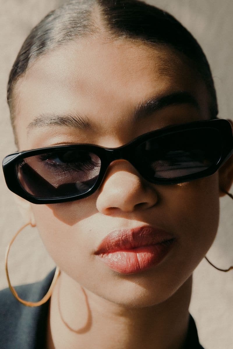 BLACK ORE ROUNDED CATEYE SUNGLASSES