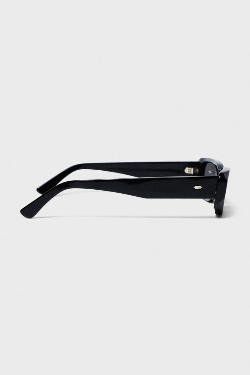 BLACK ORE ROUNDED CATEYE SUNGLASSES
