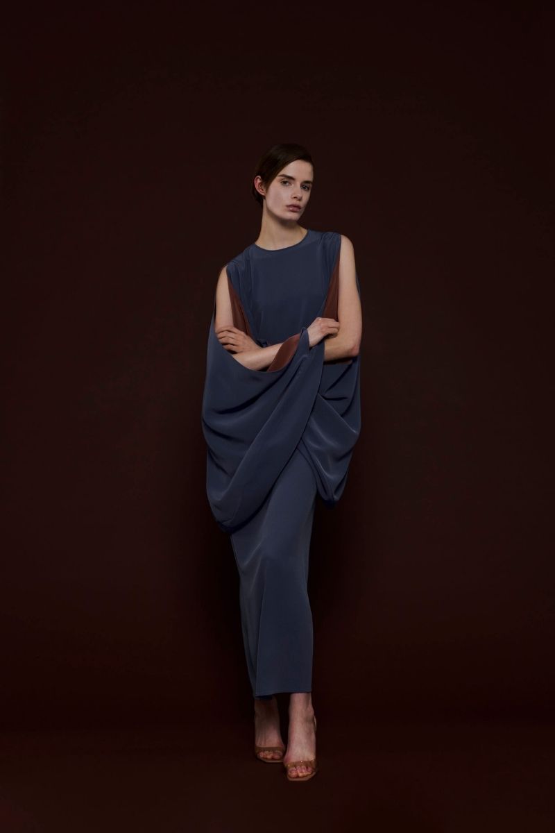 COLOR-CONTRAST SLEEVE KAFTAN IN BLUE