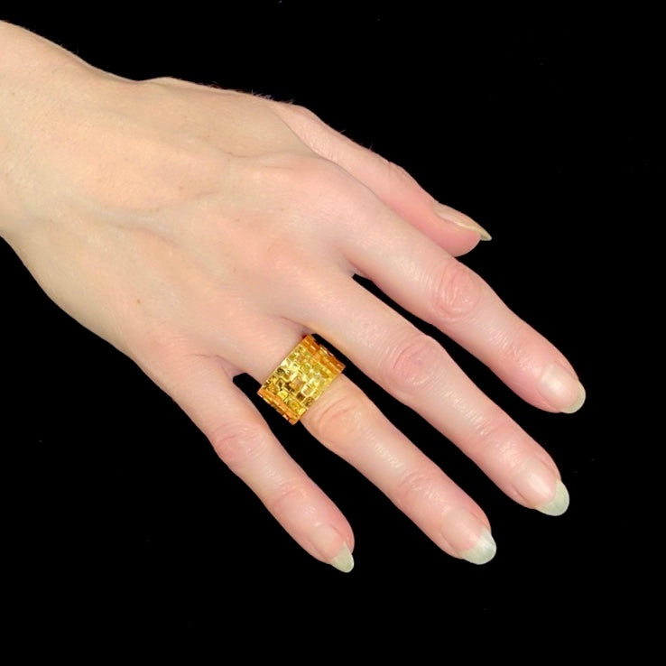 Tay Gemset Chiselled Tube Ring