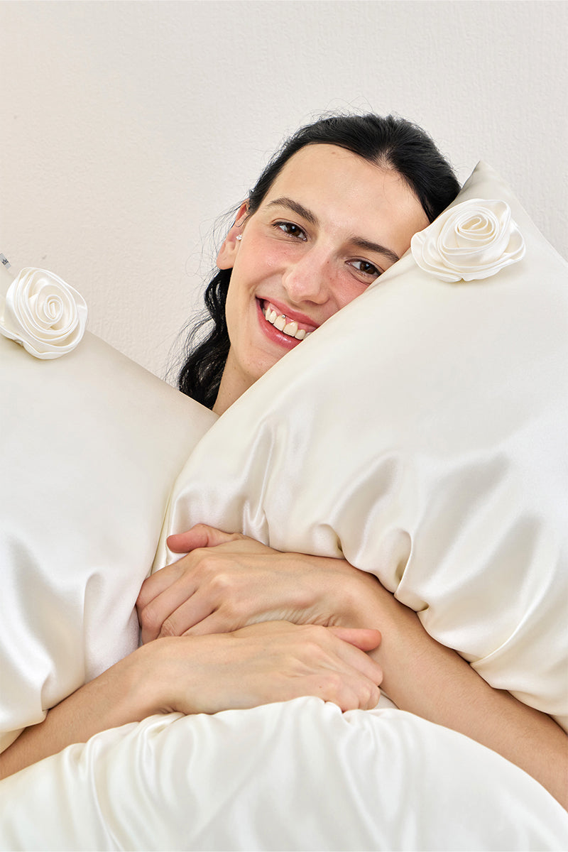 TUSCAN ROSE SILK PILLOWCASE IN WHITE