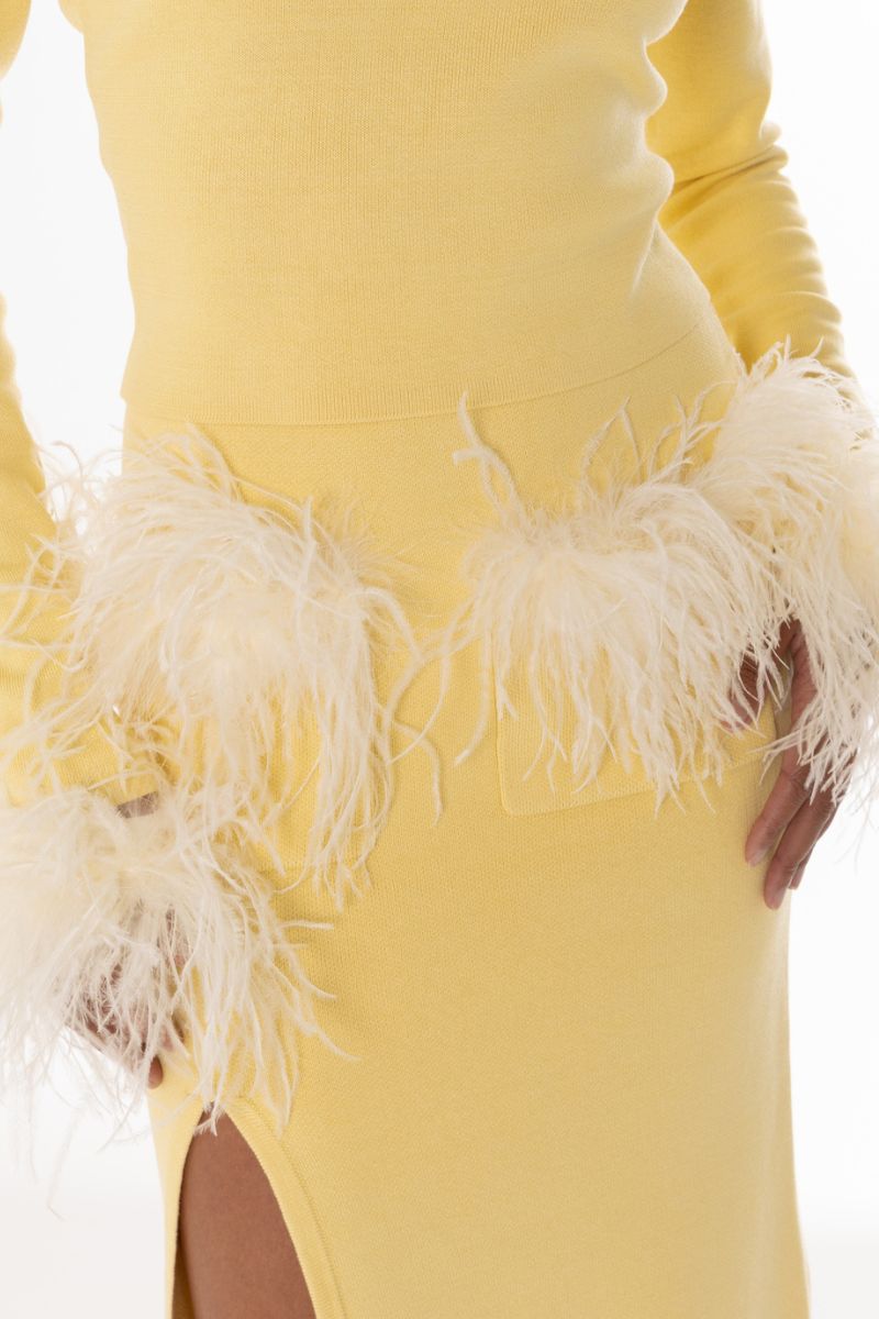 YELLOW VANILLA KNIT SKIRT WITH FEATHERS