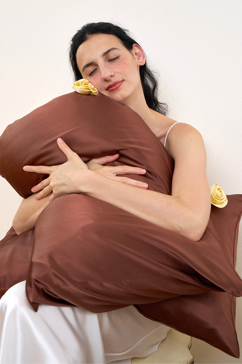 TUSCAN ROSE SILK PILLOWCASE IN BROWN
