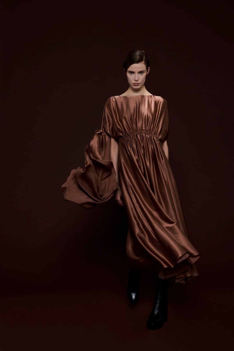 CAPE-EFFECT DRESS IN BROWN