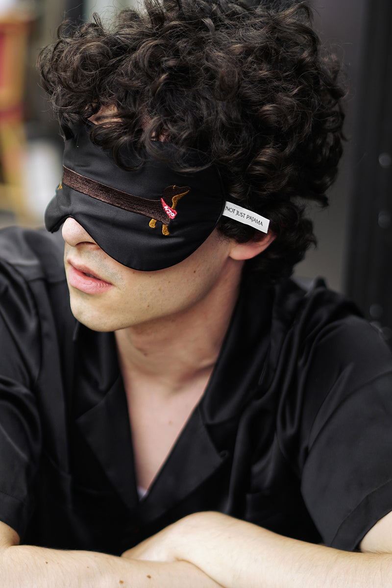 DACHSHUND DREAM SILK SLEEPING EYE MASK IN WHITE