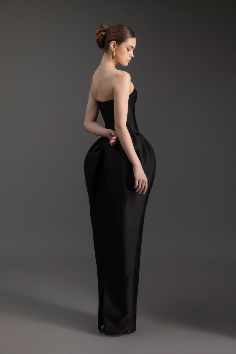 SCULPTED STRAPLESS GOWN