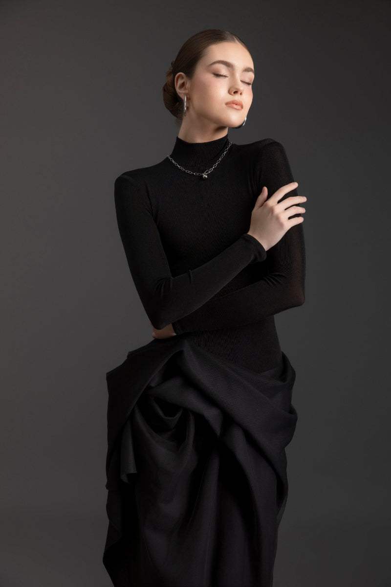 TURTLENECK TWILIGHT ALL BLACK DRESS