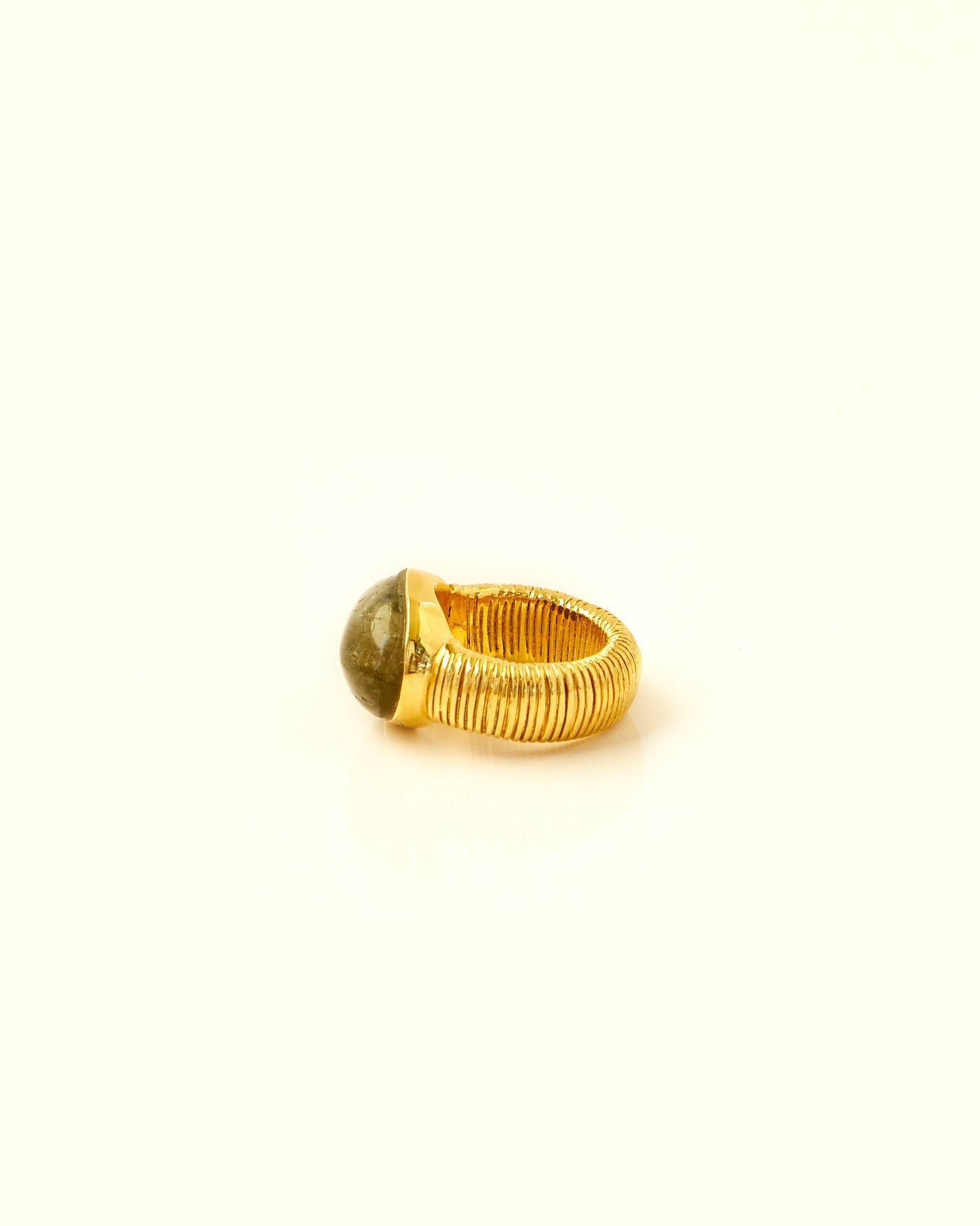 Tay Labradorite Set Wirewrap Ring