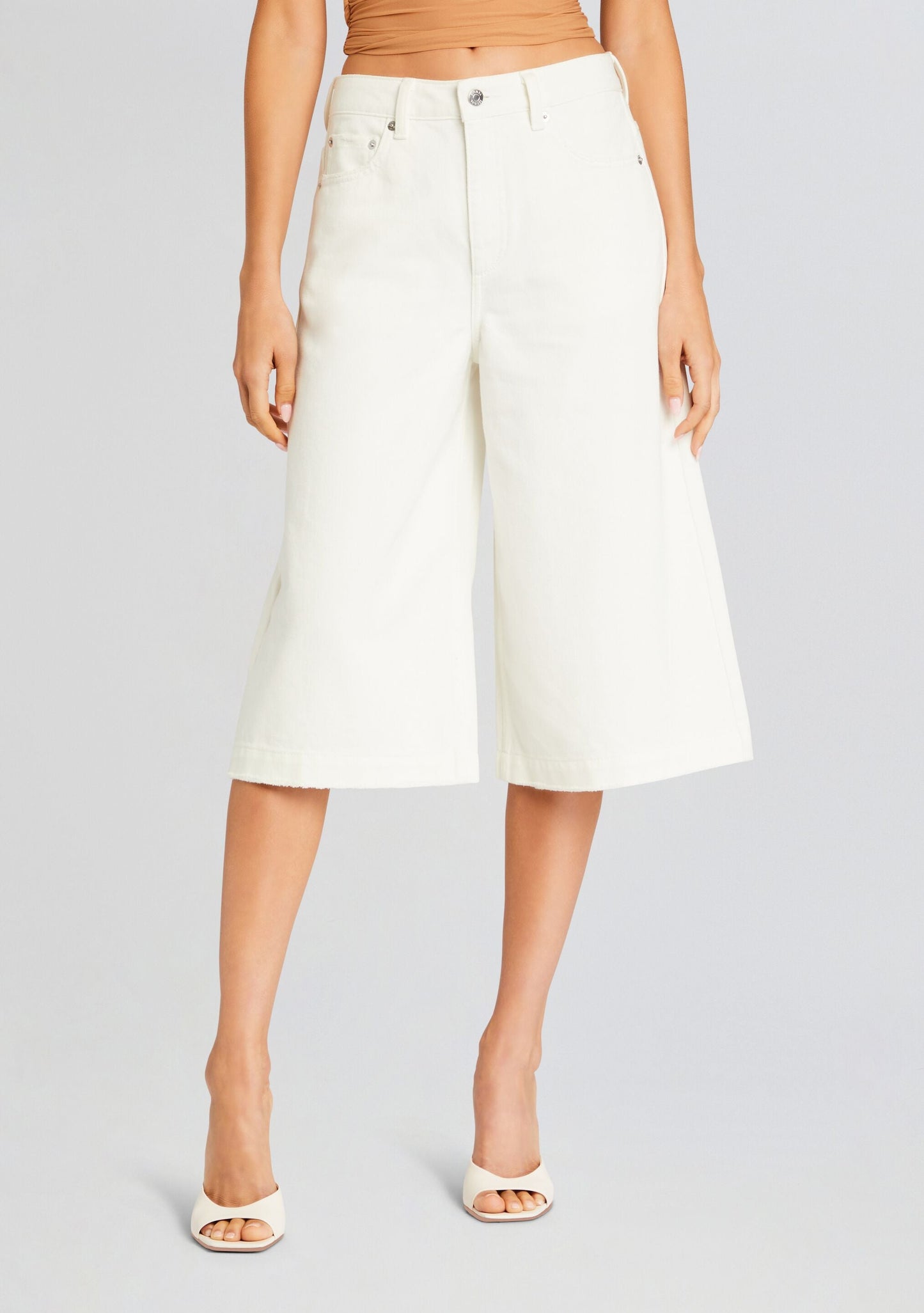 Valli Mid Rise Bermuda Short