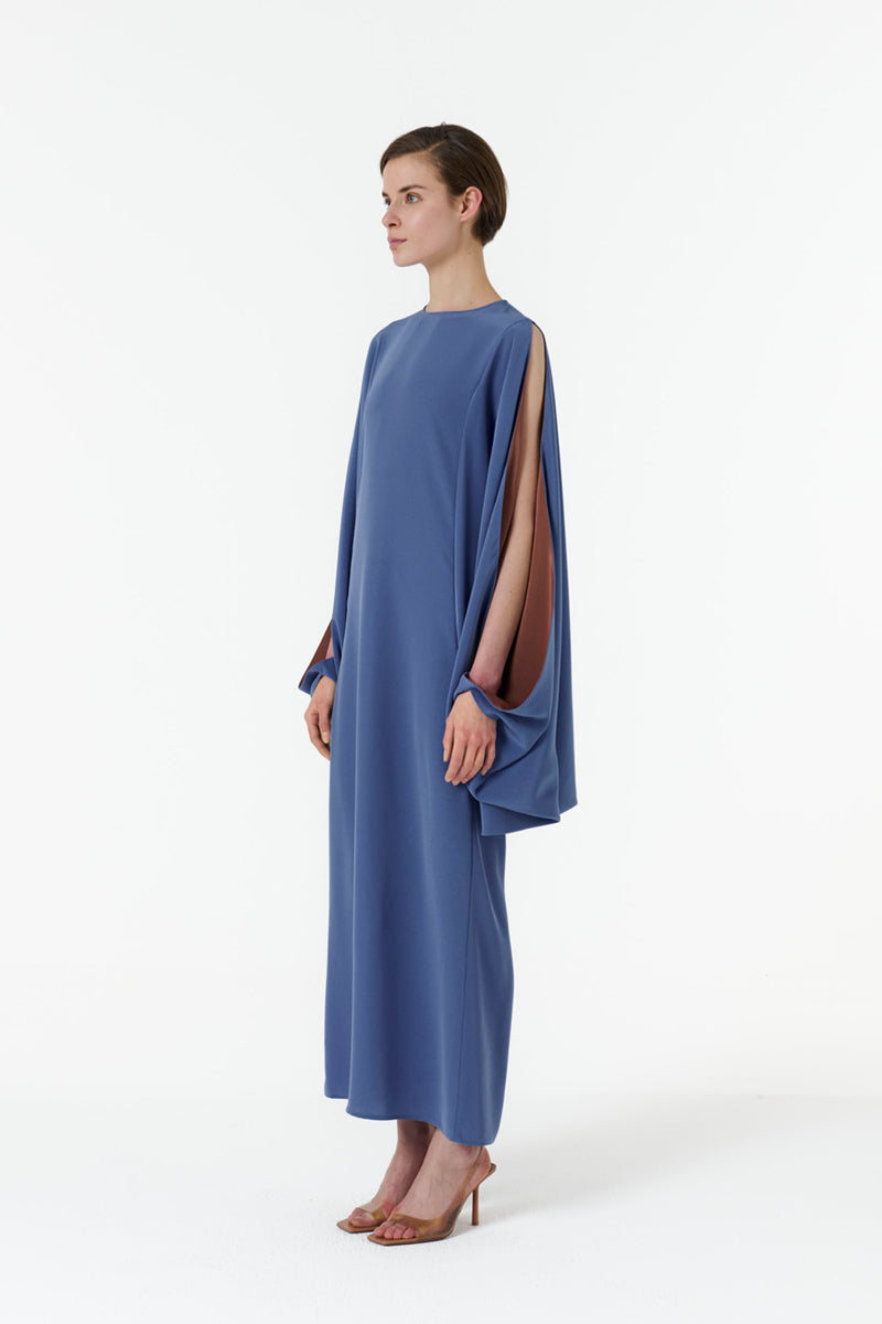 COLOR-CONTRAST SLEEVE KAFTAN IN BLUE