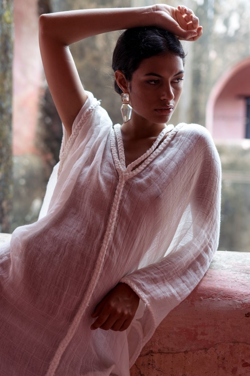 HELENA KAFTAN IN NUDE