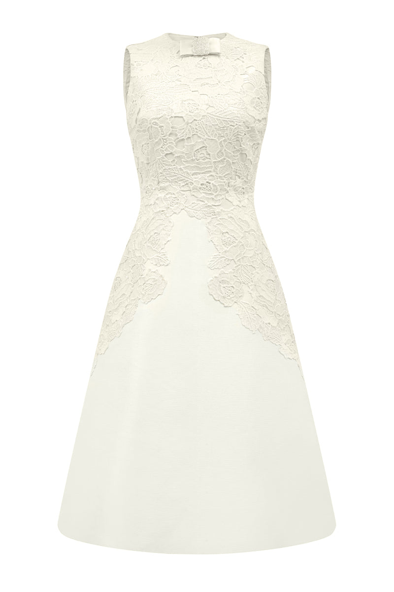 SLEVEVELESS KNEE LENGTH DRESS IN IVORY