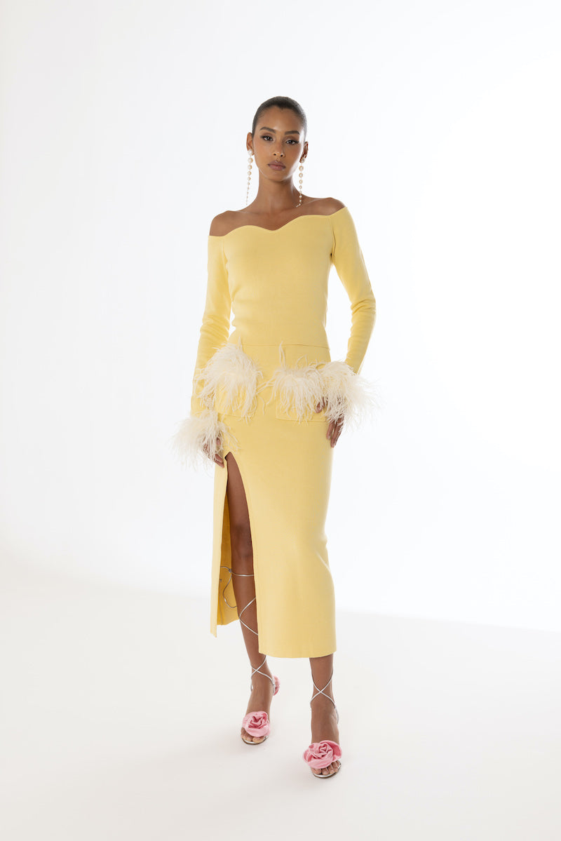 YELLOW VANILLA KNIT SKIRT WITH FEATHERS