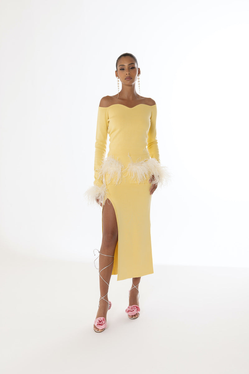 YELLOW VANILLA KNIT SKIRT WITH FEATHERS