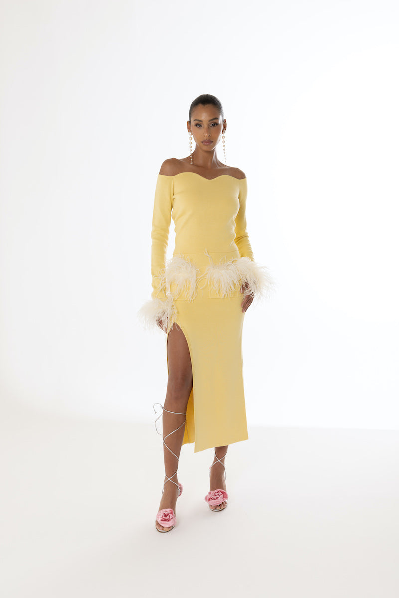YELLOW VANILLA KNIT SKIRT WITH FEATHERS