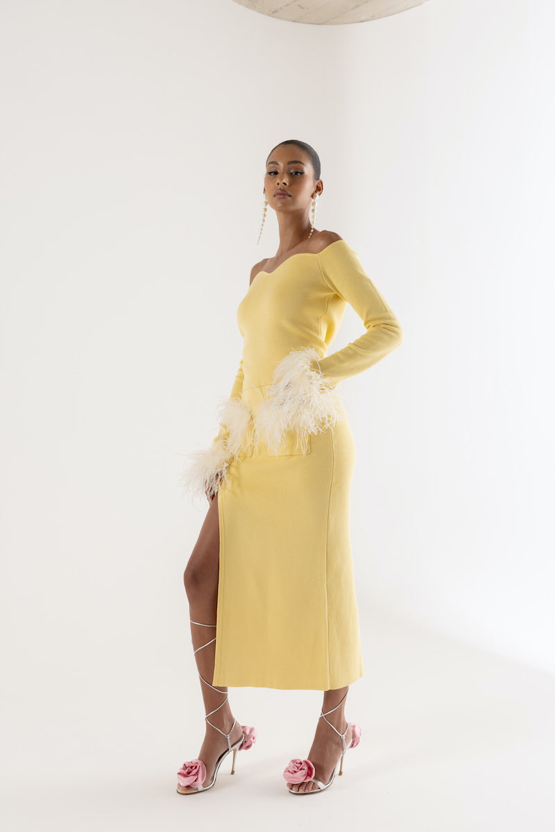 YELLOW VANILLA KNIT SKIRT WITH FEATHERS