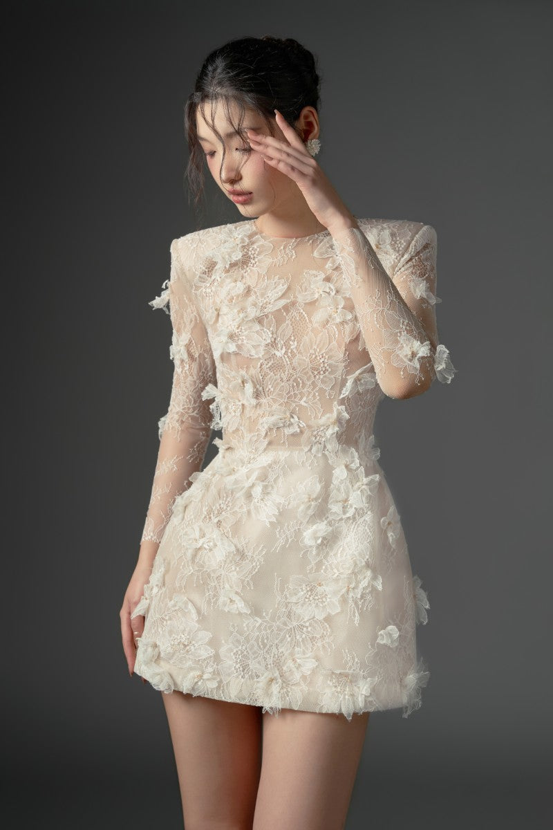 DUBB LACE FLOWER DRESS IN BEIGE