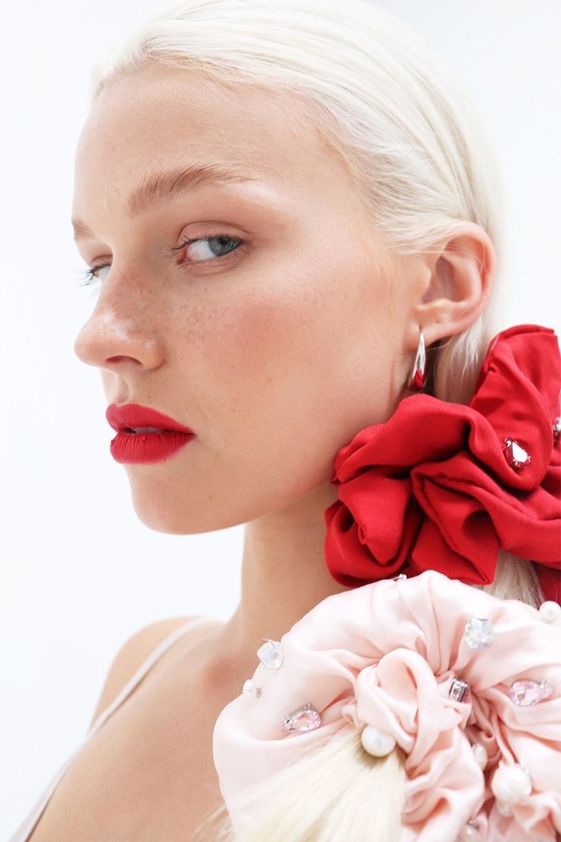 SOLVEIG PETITE COMB AND HARLOW EMBELLISHED OVERSIZED SILK SCRUNCHIE SET