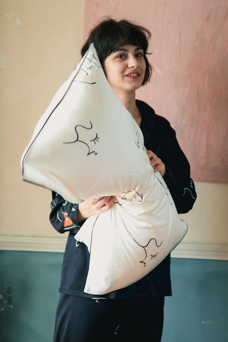 THE DREAM SILK PILLOWCASE - WHITE