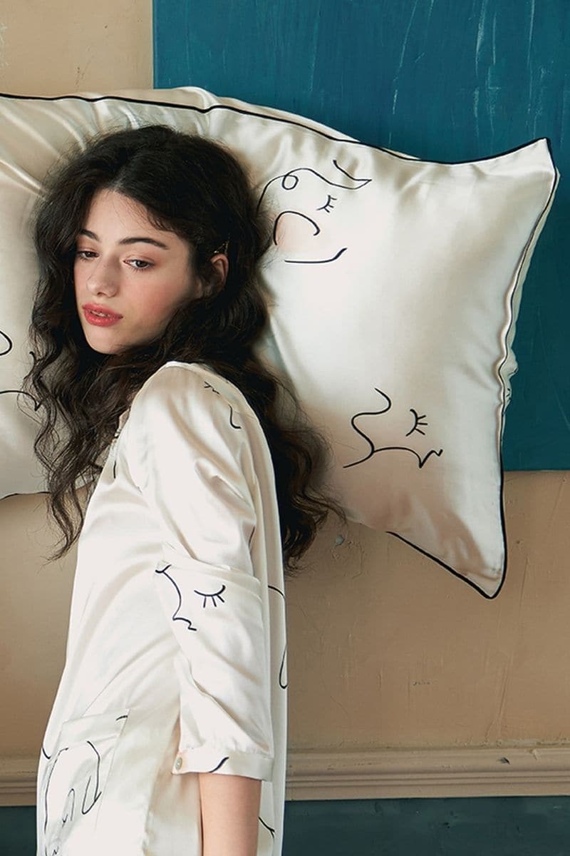 THE DREAM SILK PILLOWCASE - WHITE