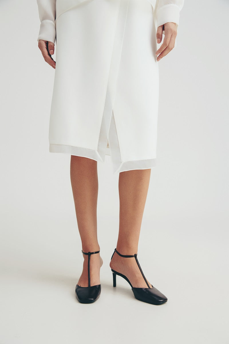 WRAP SKIRT IN WHITE